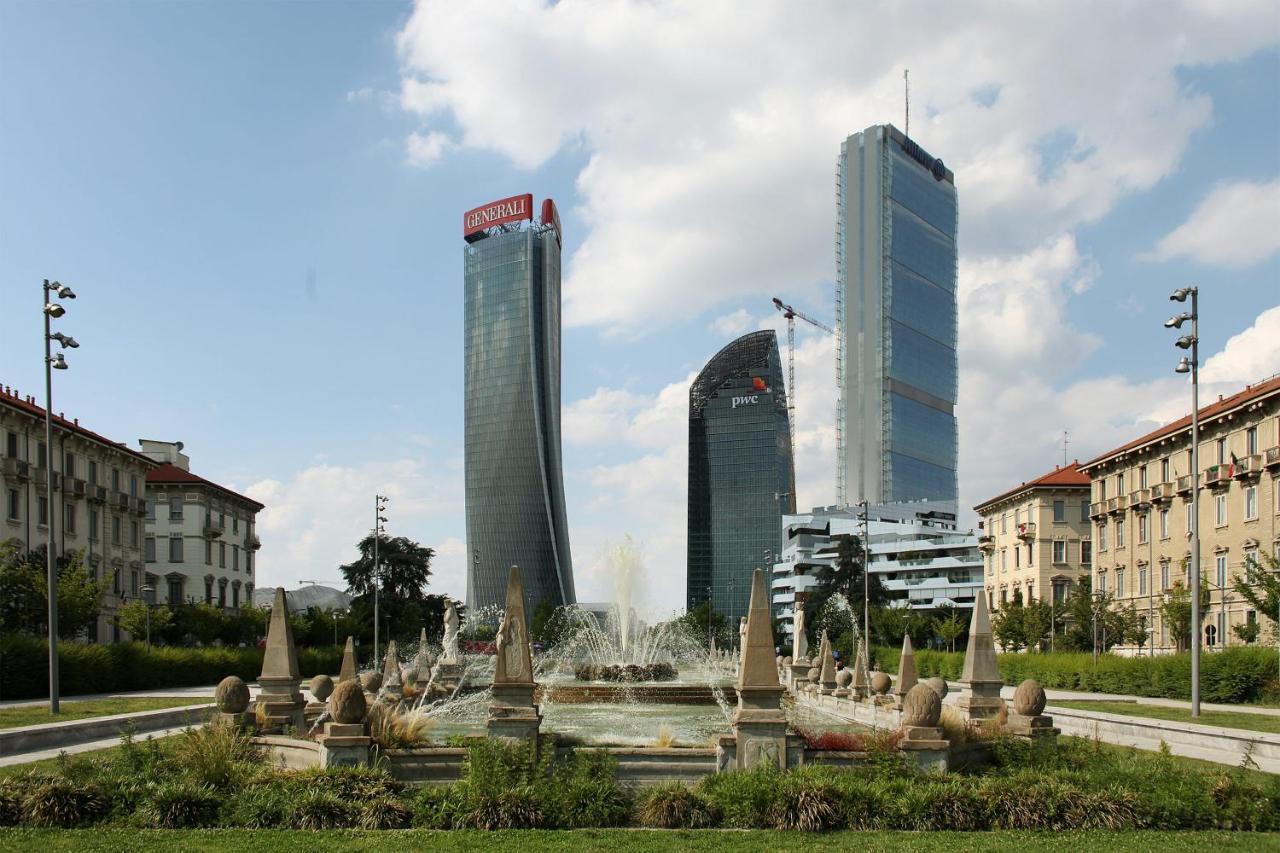 City Life Sweet Home - Fiera, Duomo Милано Екстериор снимка